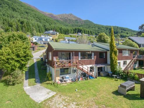 16A Arawata Terrace, Fernhill/Sunshine Bay
