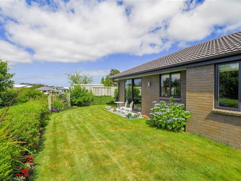 43 Sexton Road, Huntington