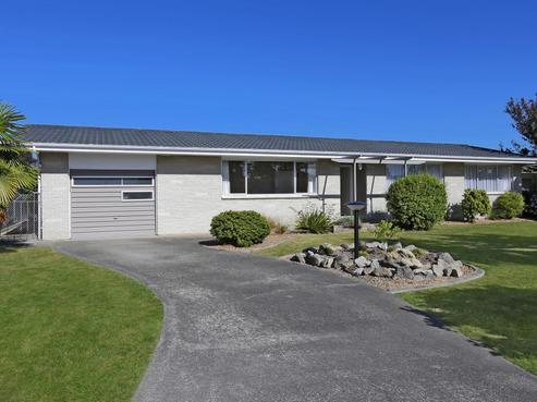 11 Crichton Place, Taradale