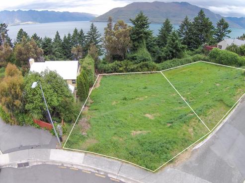 12 Thorn Crescent, Fernhill/Sunshine Bay