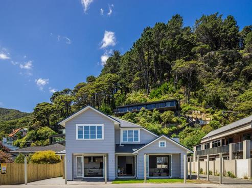 616 Marine Drive, Days Bay