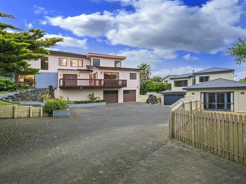 370 East Coast Road, Sunnynook