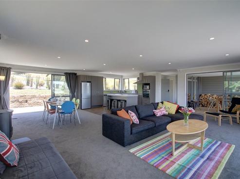 6 Palm Drive, Kerikeri