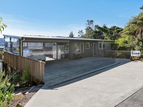 5 The Grove, Riverside