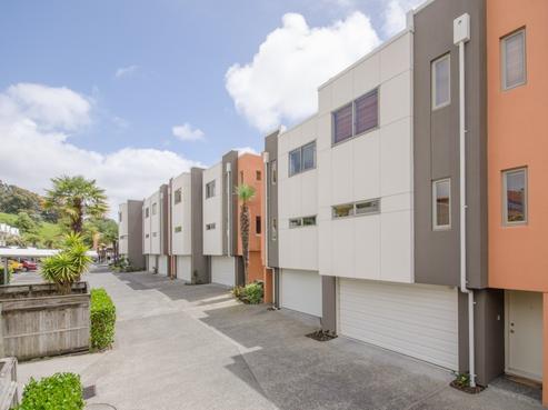 51/21 Hunters Park Drive, Three Kings