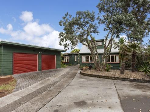 606 Linton Crescent, Whangamata