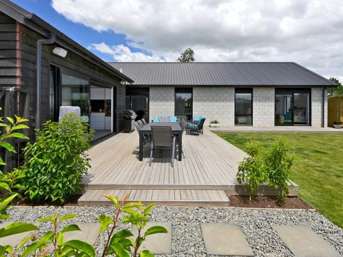 64 Lewis Crescent, Rolleston