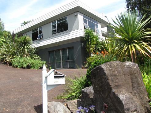 211 Oakley Crescent, Thames