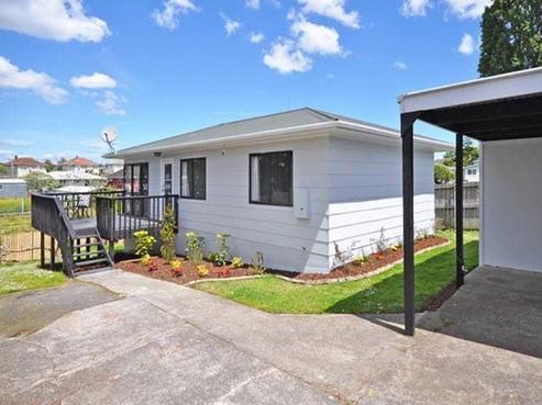 22B Tindall Crescent, Otara