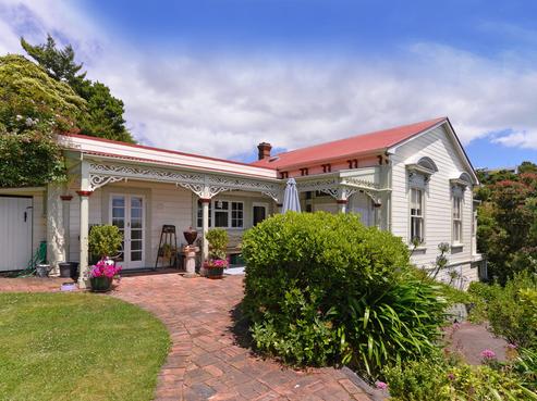 45 Russell Street, Stepneyville