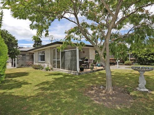 8 Ross Place, Greenmeadows