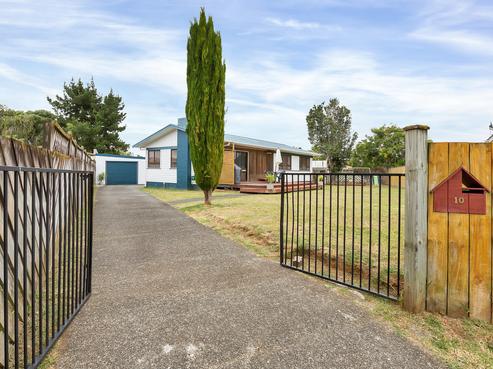 10 Garden Place, Tikipunga