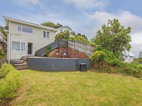 16 Havelock Street, Mornington