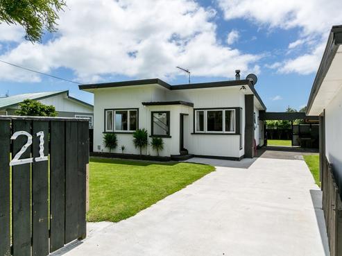 21 Cowling Road, Hurdon