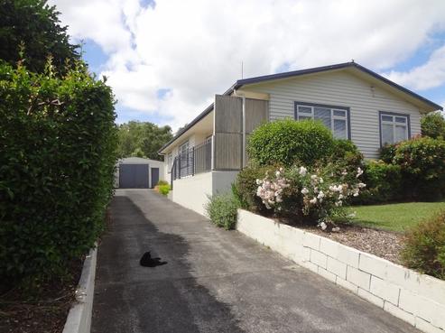 7 Wingate Street, Bader