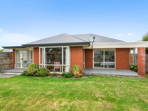 2A Hilton Drive, Amberley