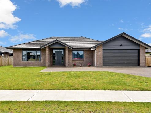 24 West Thompson Street, Leamington