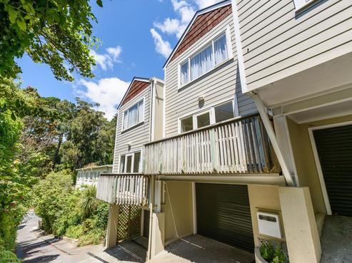 2/14A Glenmore Street, Thorndon