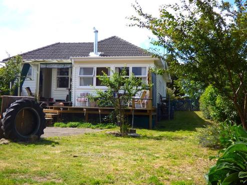 163 Clayton Road, Mangakakahi