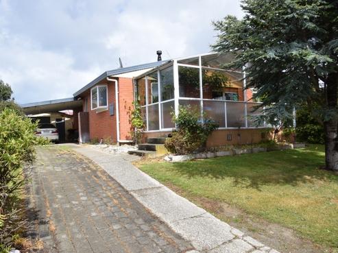 7 Ottrey Street, Clifton