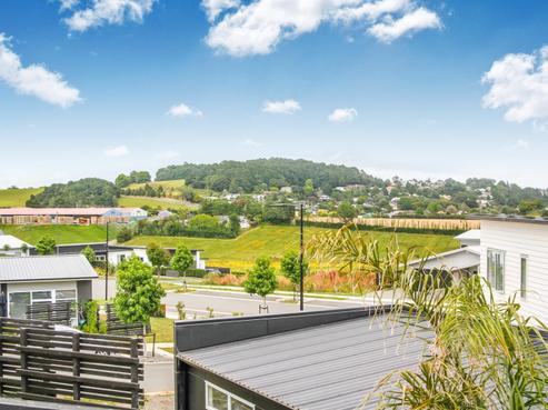 6 Knoll Rise, Pukekohe