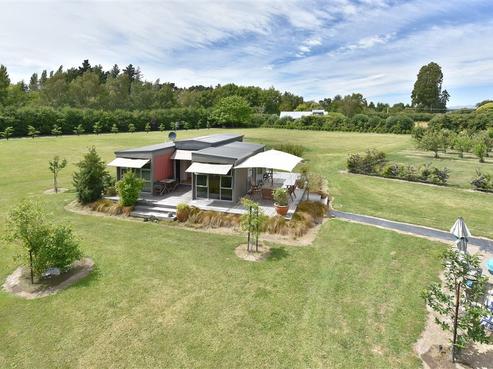 97 Parsonage Road, Woodend