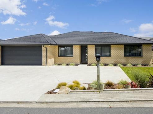 64 Sunstone Crescent, Brown Owl