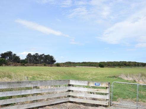 101 Sunrise Drive, Tisbury
