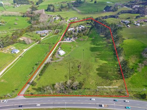 256 State Highway 16, Kumeu