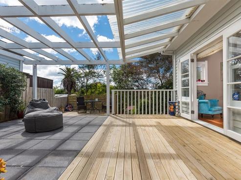 2/11 Salisbury Road, Birkdale