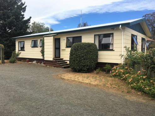 2 Holden Road, Tikokino