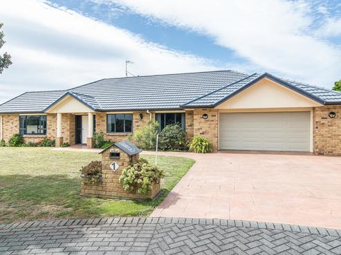 1 Kakapo Court, Paraparaumu Beach