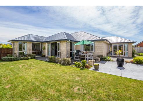 276 Southfield Drive, Lincoln