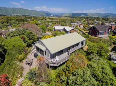 58 Field Way, Waikanae Beach