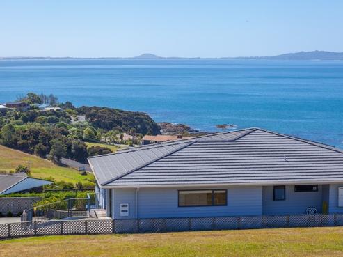 8 Sunset Heights, Cable Bay