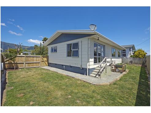 1/100 Songer Street, Stoke