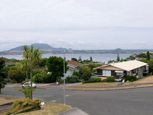 12 Silich Street, Acacia Bay