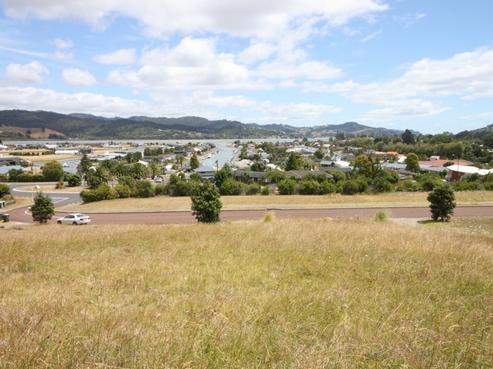 24 Panorama Parade, Pauanui