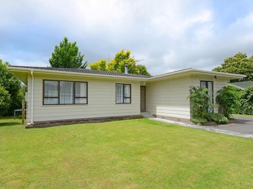 12 Delaware Grove, Totara Park
