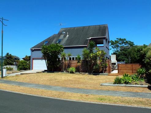 111 Ake Ake Avenue, Matarangi