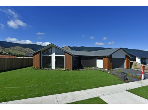 56 Daelyn Drive, Richmond