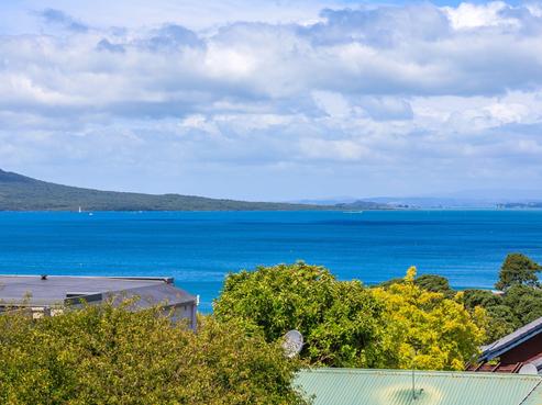 31 Seaview Road, Castor Bay