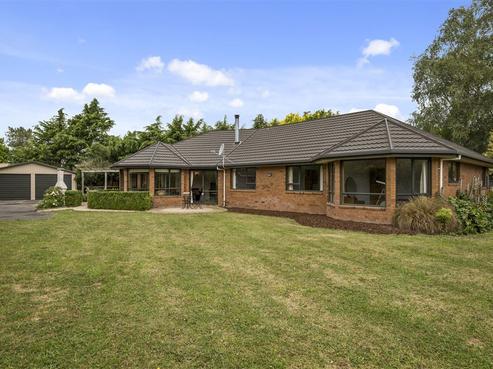 16 Woodglen Drive, Woodend