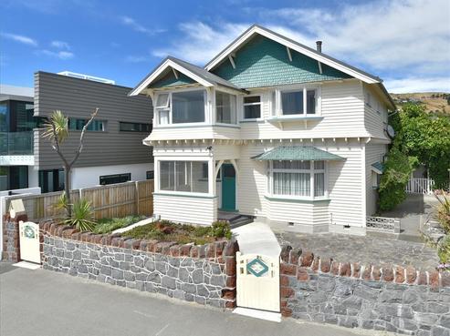 28 Esplanade, Sumner