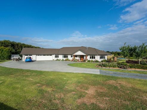 108 Saint Marys Road, Waipu