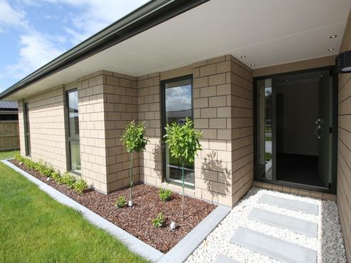 8 Tiaki Way, Cambridge