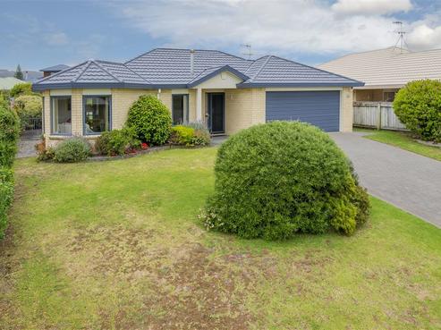 24 Barrett Drive, Waikanae Beach