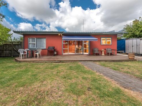 4 Mcleod Street, Helensville