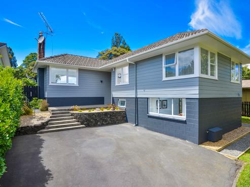 22 Rimutaka Place, Titirangi