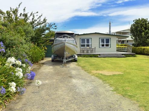 7 Tarakihi Crescent, Mahia